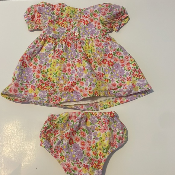 Adorable Tucker+Tate floral dress set - Picture 2 of 2